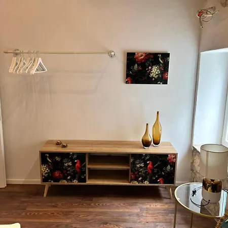 Steinhaus Mit Garten In Der Altstadt Vakantiehuis