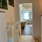 Steinhaus Mit Garten In Der Altstadt * ロヴィニ